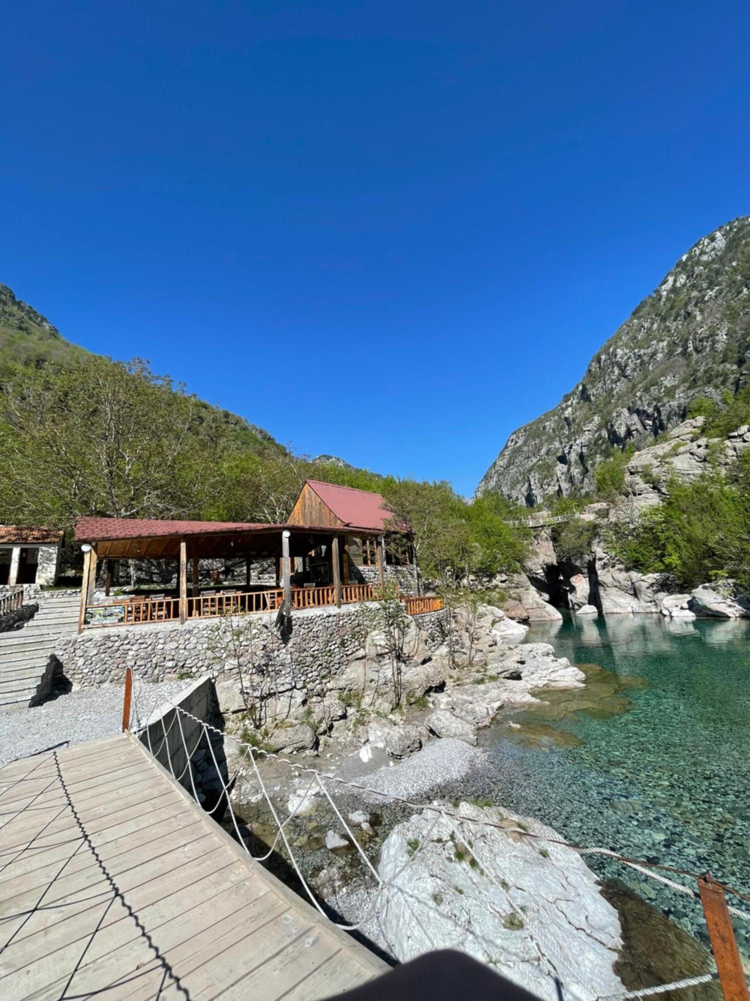 Xhovani Zelna Nderlysaj Exteriér fotografie